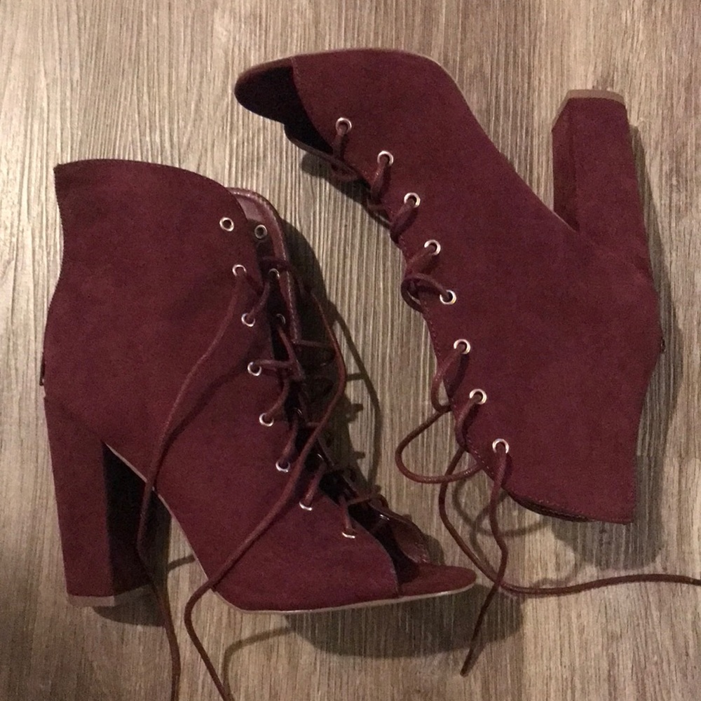 Womens opened toed heels